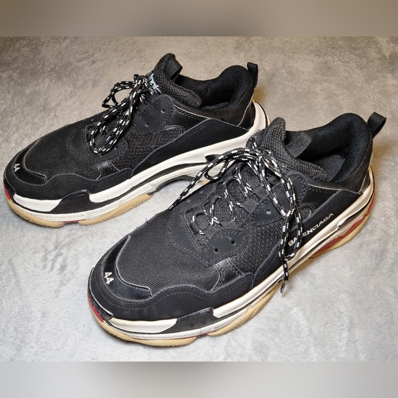 Balenciaga Triple S SIZE 44 Men's Black and White Sneakers